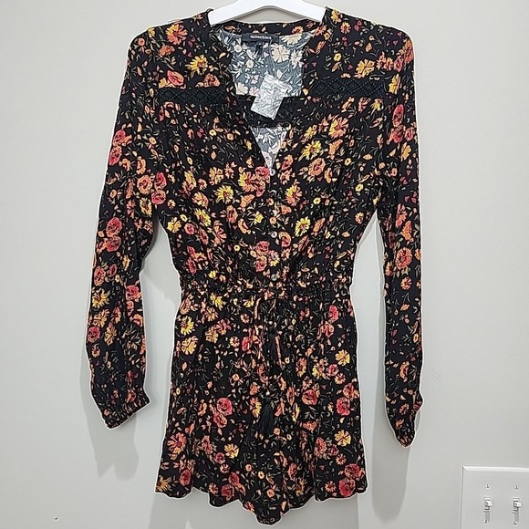 NWT Oliveaceous Floral Long Sleeve Romper Boho Chic Black Shorts Jumper Size S - Picture 2 of 11